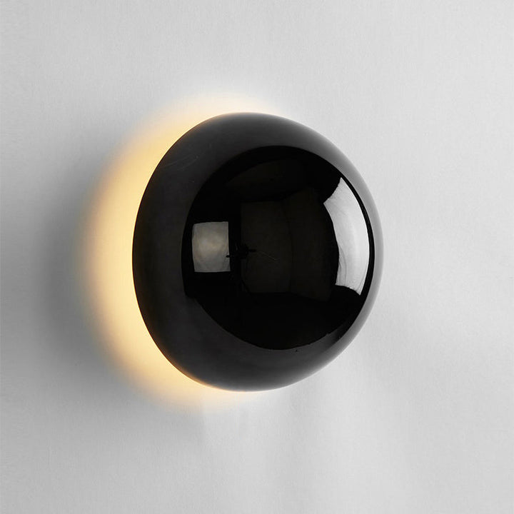 Vegglampe med retro-arkitektonisk utseende – NovaLux