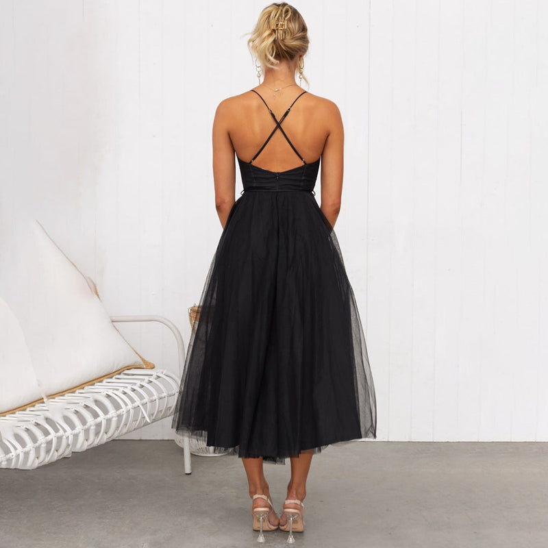 Damen Midikleid Schwarz, festlich, ärmellos, Tüll, elegantes Design, Rückansicht.