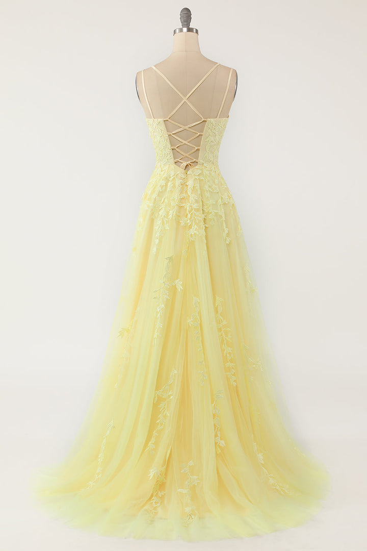 Fashionable tulle ball gown with appliqués - Victoria