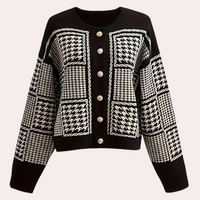 Schwarz-weiße Damen-Strickjacke mit Hahnentrittmuster und Knöpfen, modisch, elegant.