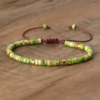 Geflochtenes Armband mit 2,4 mm Naturstein-Rollern – Seraphina