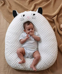 Bærbar amme pude til babyer – ComfyCuddle