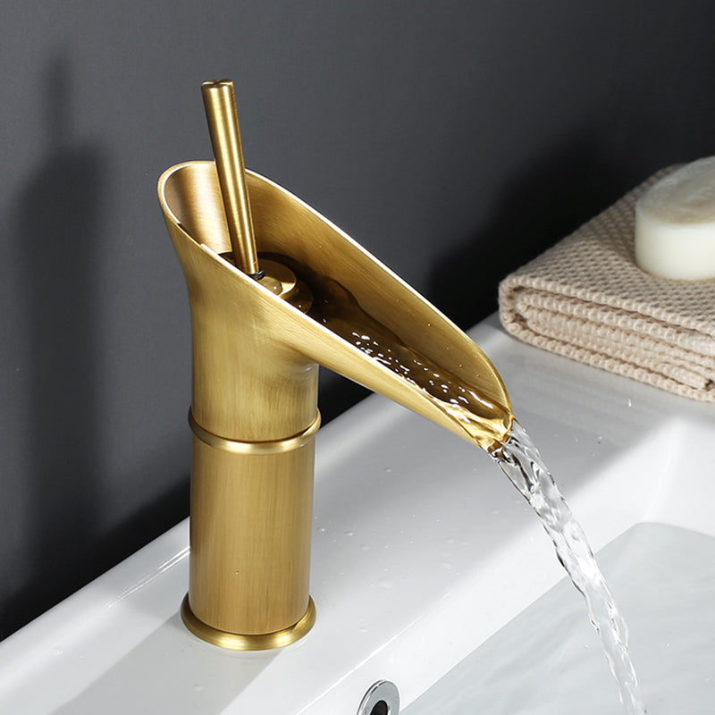 Grifo de lavabo de cascada de lujo - CascadeFlow