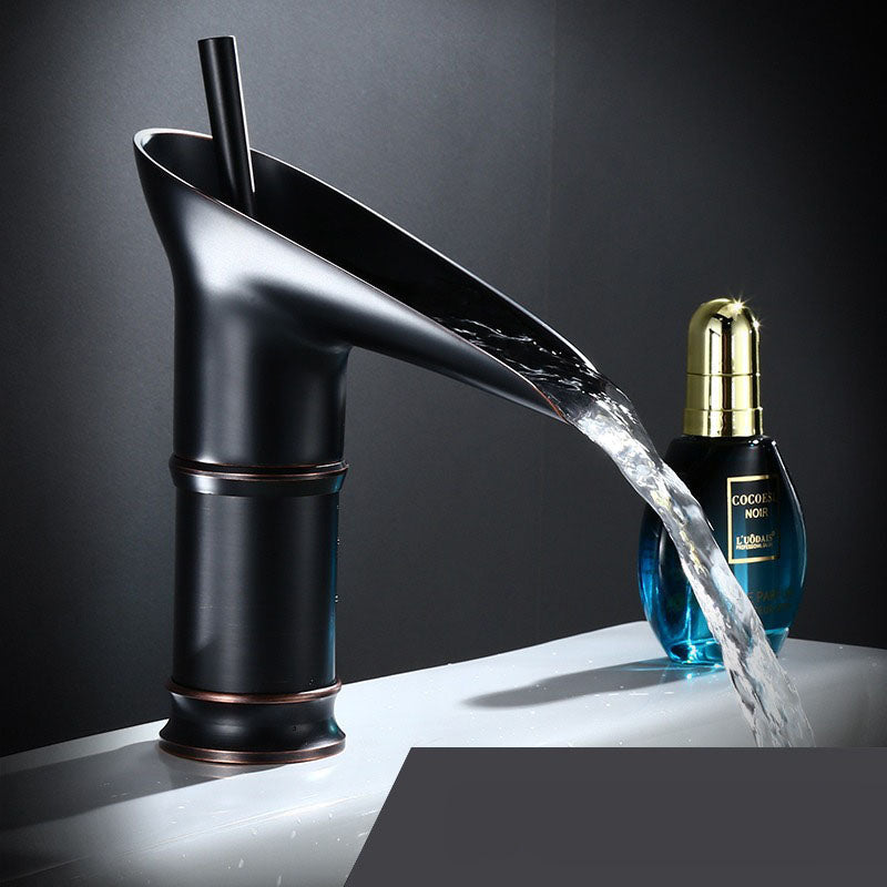 Grifo de lavabo de cascada de lujo - CascadeFlow