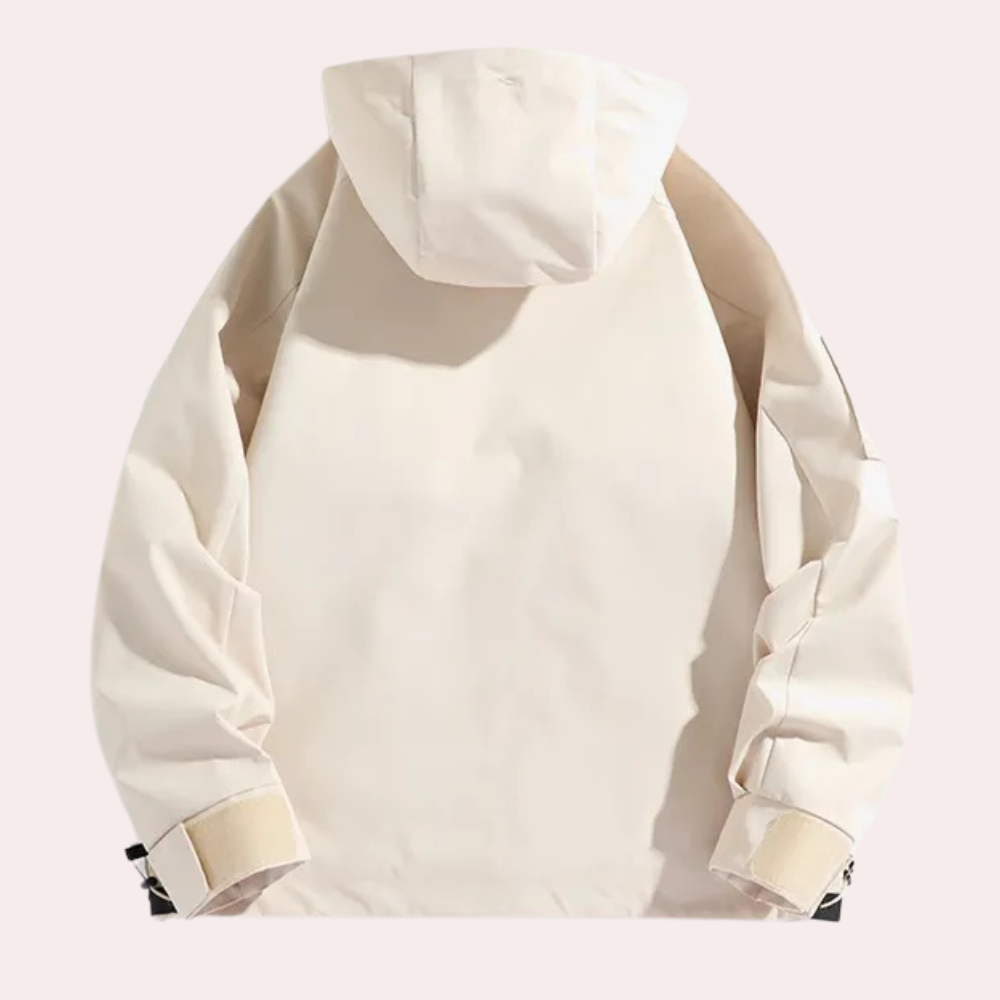 Beige Herrenjacke mit Kapuze, lässiger Stil, langärmlig, ideal für Herbstmode.