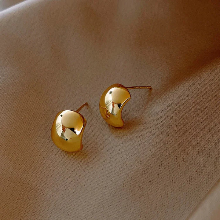 Subtle and Daring Earrings – Clara
