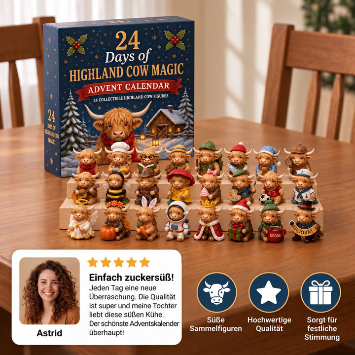 Dunkelblaue Adventskalender-Schachtel hinter drei Stufen mit allen 24 verkleideten Highland-Kuh-Figuren auf einem Holztisch 1