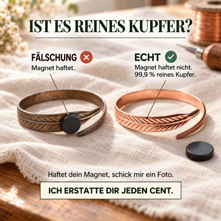 Infografik zum Magnettest: Zwei Kupferarmbänder mit Federmuster im Vergleich, an einem haftet ein runder Magnet 3
