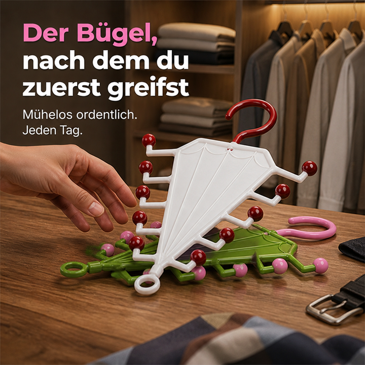 Weißer Halter liegt auf einem Holztisch über einem grünen Halter, eine Hand greift danach, Kleidung im Hintergrund 6