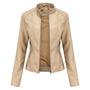 Beige Damen-Lederjacke, Reißverschluss, modisch, elegant, Herbstmode, Oberbekleidung.