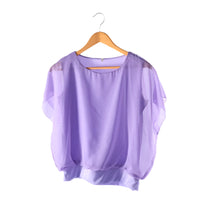 Blusa de gasa para mujer con mangas con volantes – Ariana