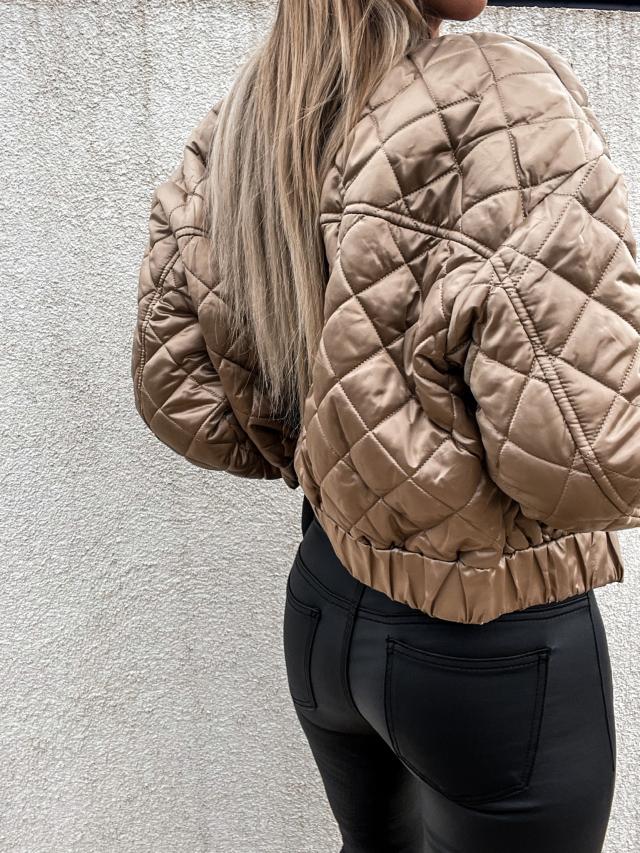 Padded Women's Bomber Jacket with Pockets – Marisa
