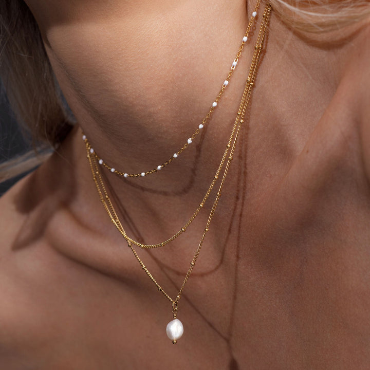 Dobbelt række perle-choker – Amara