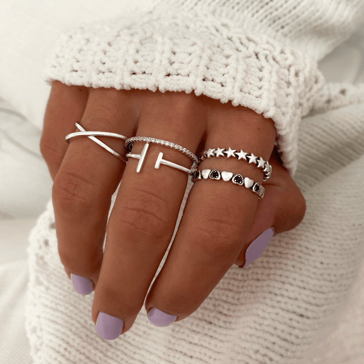 Stilfuld dobbeltkors-ring – Calindra
