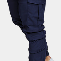Dunkelblaue Cargohose für Herren, Baumwolle, seitliche Taschen, modisch, bequem.