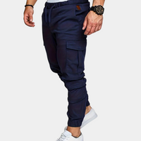 Dunkelblaue Herren-Cargohose, sportlich, mit Taschen, elastischer Bund, Freizeitmode.