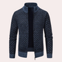 Dunkelblauer Strickjacke mit Reißverschluss, geometrisches Muster, Herrenmode, Winterkleidung.