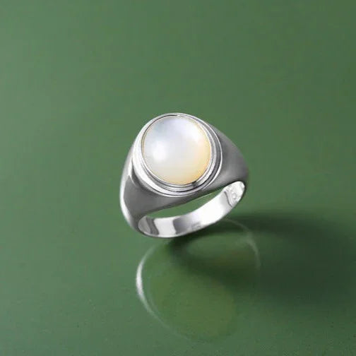 Pinctada Albina Silver Ring – Isla