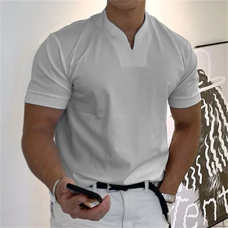 Atmungsaktives Herren Fitnessshirt mit V-Ausschnitt  – Timo