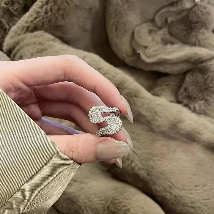 S-shaped Silver Zirconia Ring – Seraphine
