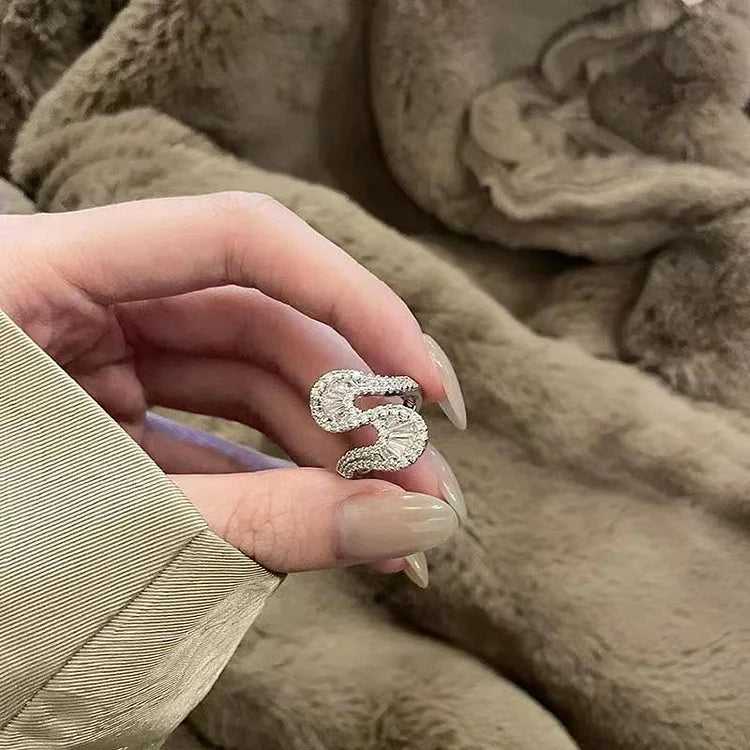 S-shaped Silver Zirconia Ring – Seraphine