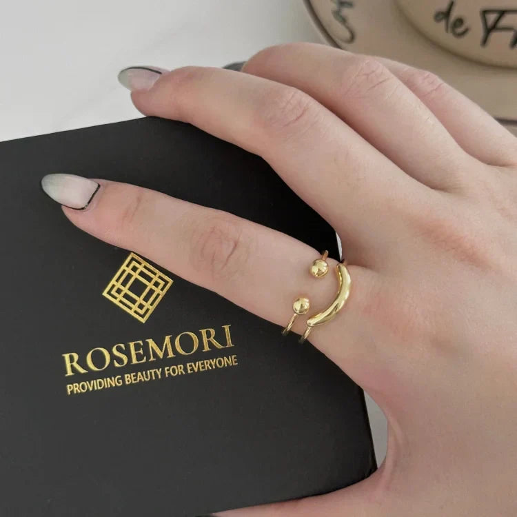 Smiley Adjustable Ring – Mila