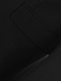 Schwarzer Anzugstoff, Nahaufnahme, glatte Textur, elegantes Design, hochwertige Bekleidungsmaterialien.