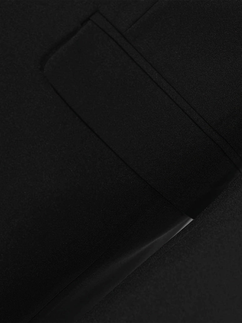 Schwarzer Anzugstoff, Nahaufnahme, glatte Textur, elegantes Design, hochwertige Bekleidungsmaterialien.