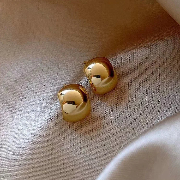 Subtle and Daring Earrings – Clara