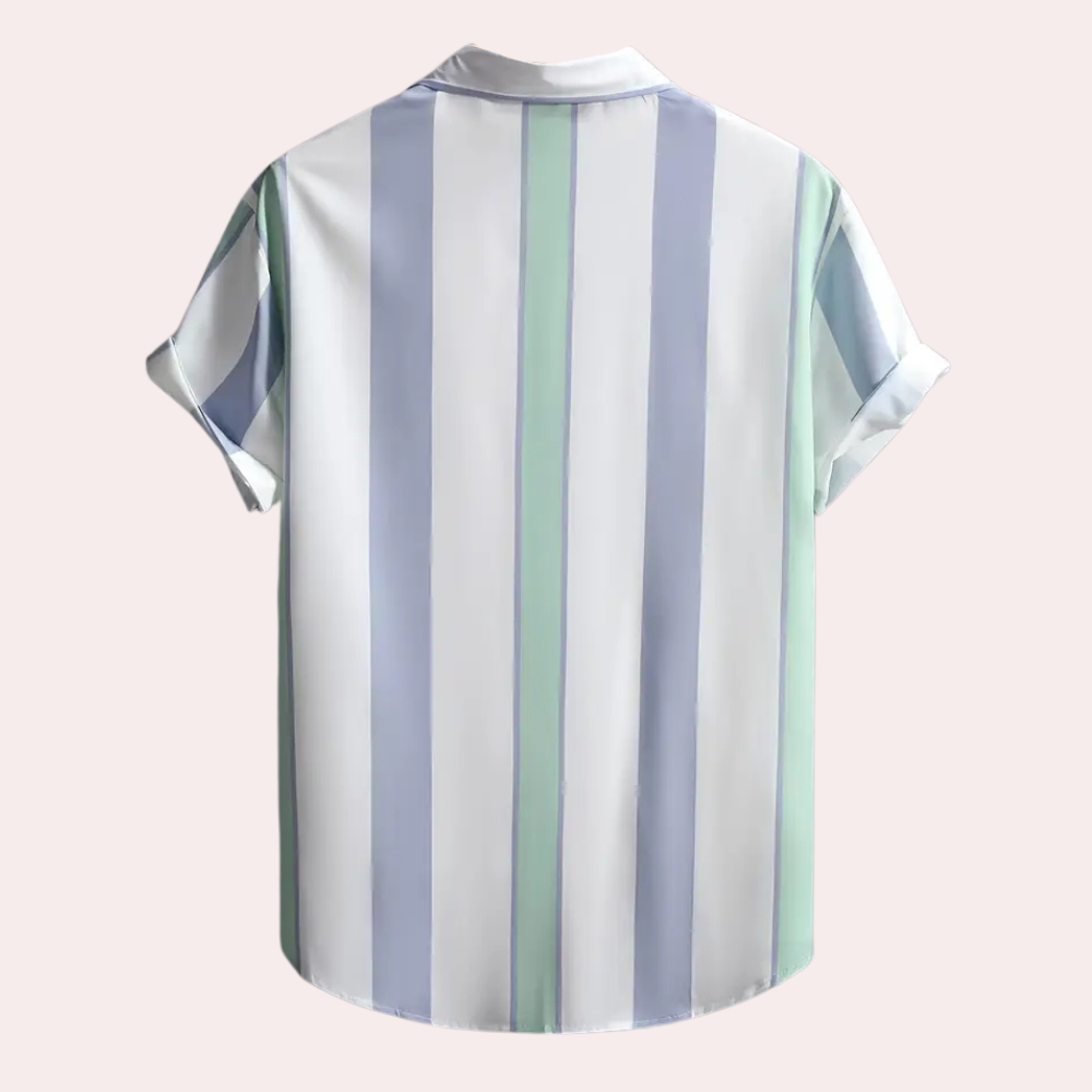 Kurzarmhemd mit vertikalen Streifen in Blau, Grün und Weiß, lässig, Herrenmode.