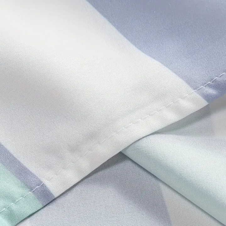 Nahaufnahme gestreifter Stoff, pastellfarben, Baumwolle, Textil, Mode, hochwertig, weich.