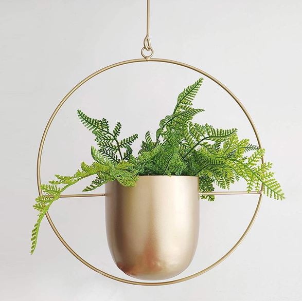 Stylish Plant Hanger for Indoor and Outdoor Use – LeafLuxe