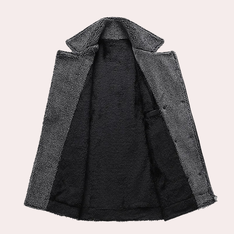 Grauer Wollmantel mit schwarzem Futter, offener Kragen, stilvoll und warm, Wintermode.