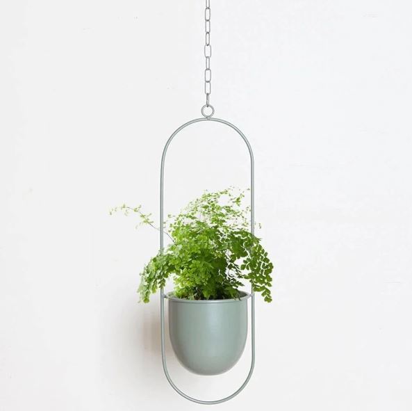 Stylish Plant Hanger for Indoor and Outdoor Use – LeafLuxe