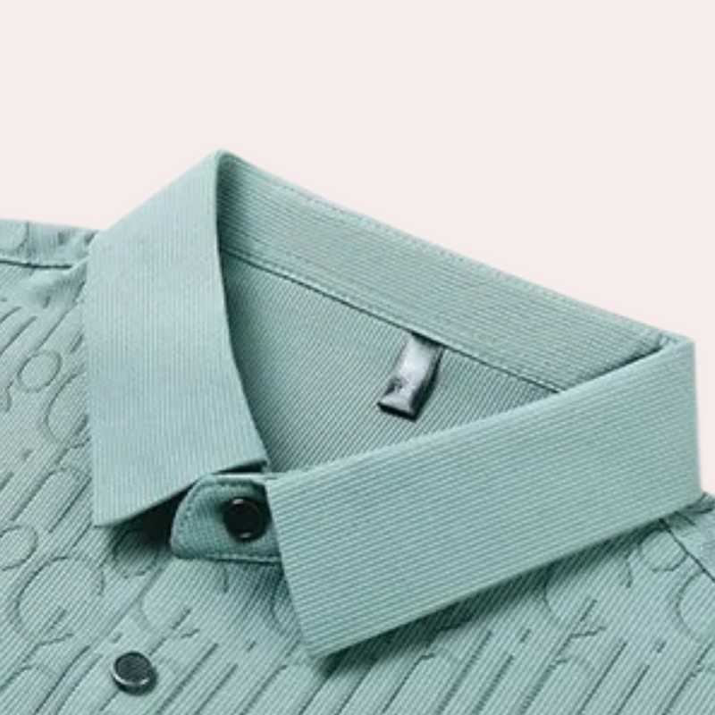 Grünes Herrenhemd mit Kragen, Knopfleiste, strukturiertem Muster, elegantes Design.