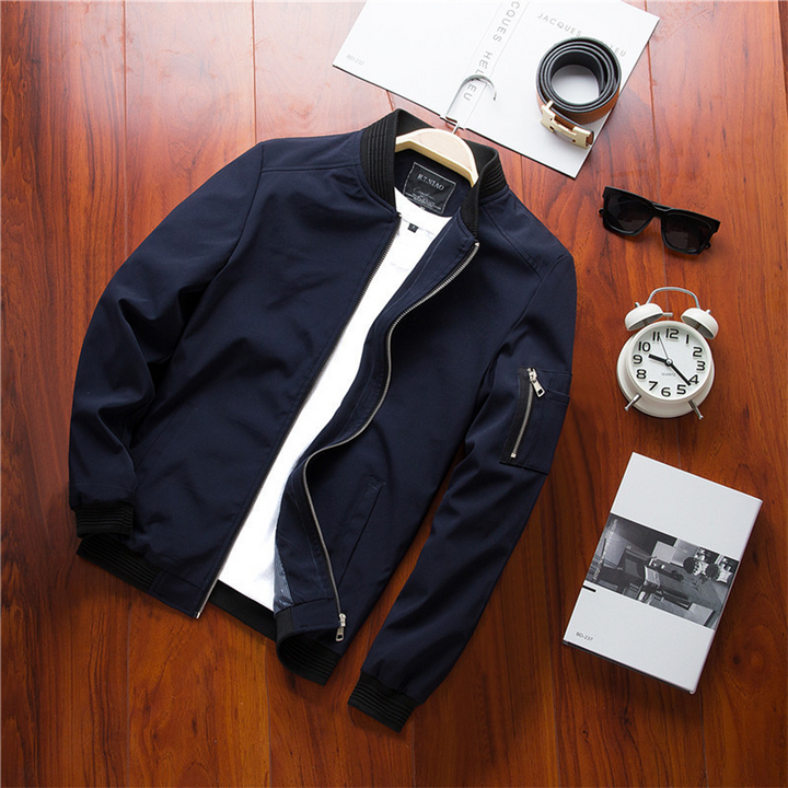 Dunkelblaue Herren-Sommerjacke, Reißverschluss, stilvoll, lässig, Baumwolle, modisch.