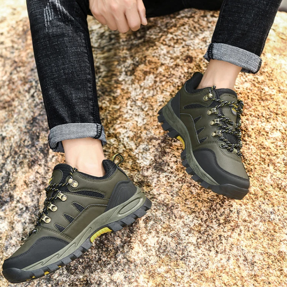 Trendy udendørs vandresko - PeakTrail