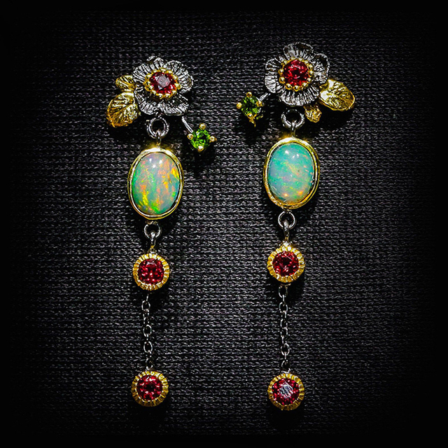 Boho-øreringe med opal og rød zirkonia – Elara