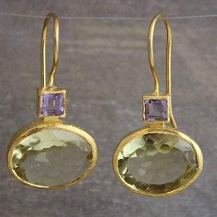 Pendientes dorados vintage con cristal verde – Lucinia