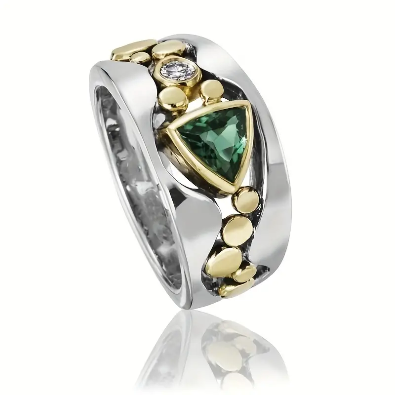 Vintage ring with green crystal – Aurora