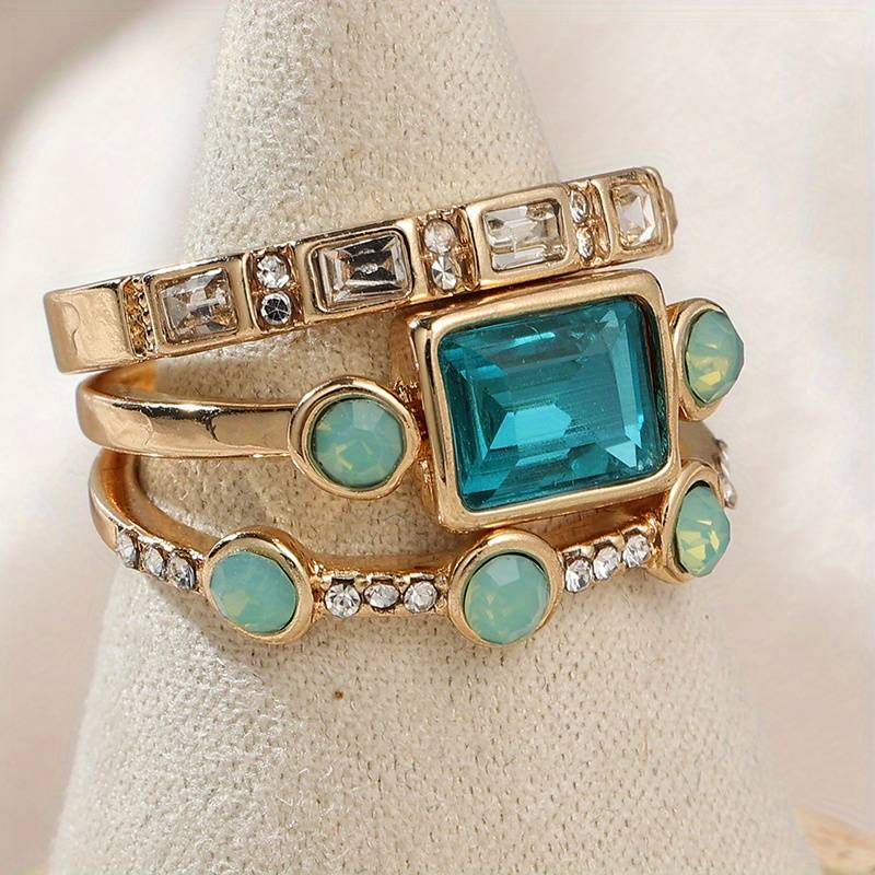 Vintage ring with blue crystal - Lunara