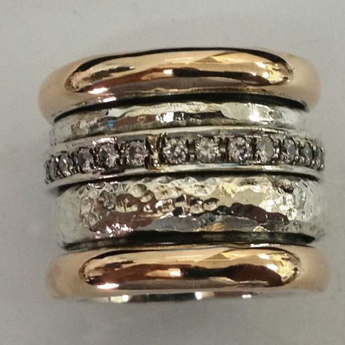Anillo Vintage de Estilo Dorado Ancho en Capas - Luciana