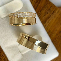 Anillo dorado vintage con brillo - Leona