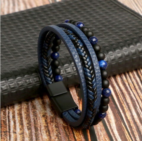 Aquí está la traducción al alemán: Set de pulseras de cuero para hombre - Armand