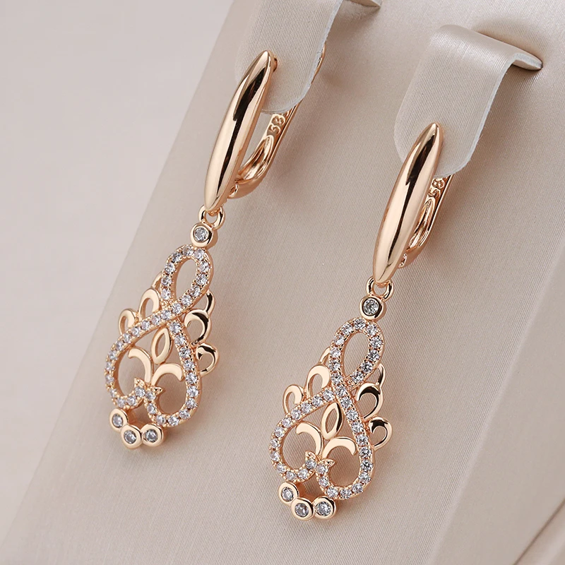 Stylish Earrings with Cubic Zirconia in Gold – Lyra