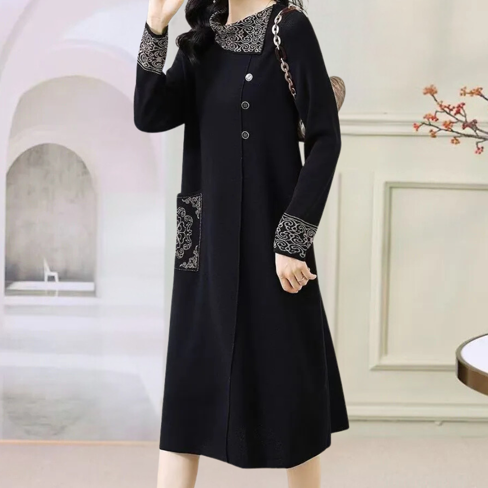Schwarzes Damenkleid mit Knöpfen, langen Ärmeln und Taschen, elegantes Design, Herbstmode.