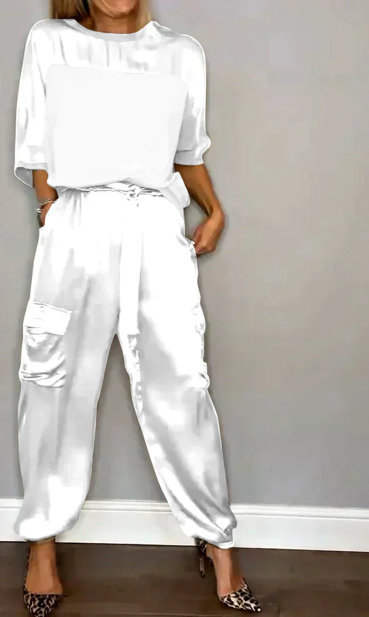 Mono de satén elegante y aireado para mujer para ocasiones especiales – Yasmina