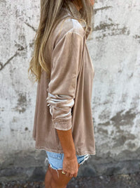 Trendy samtbluse med lange ærmer - Clara
