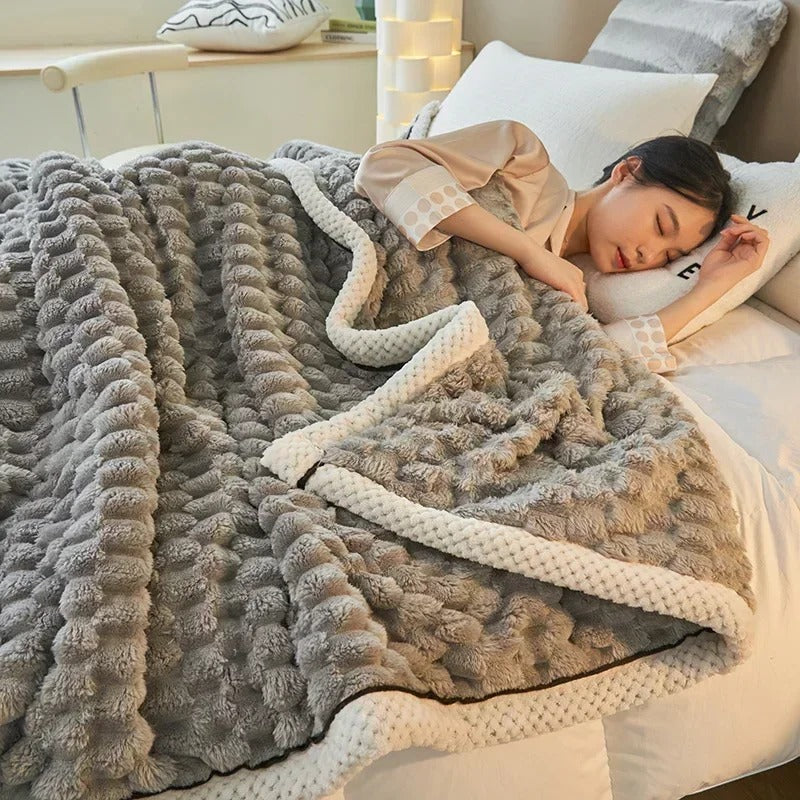 Doppellagige Coral-Velvet-Decke für Herbst & Winter – TurtleWarm