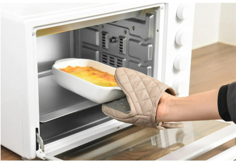 Silicone oven glove in fish shape & multifunctional kitchen utensil - Finley
